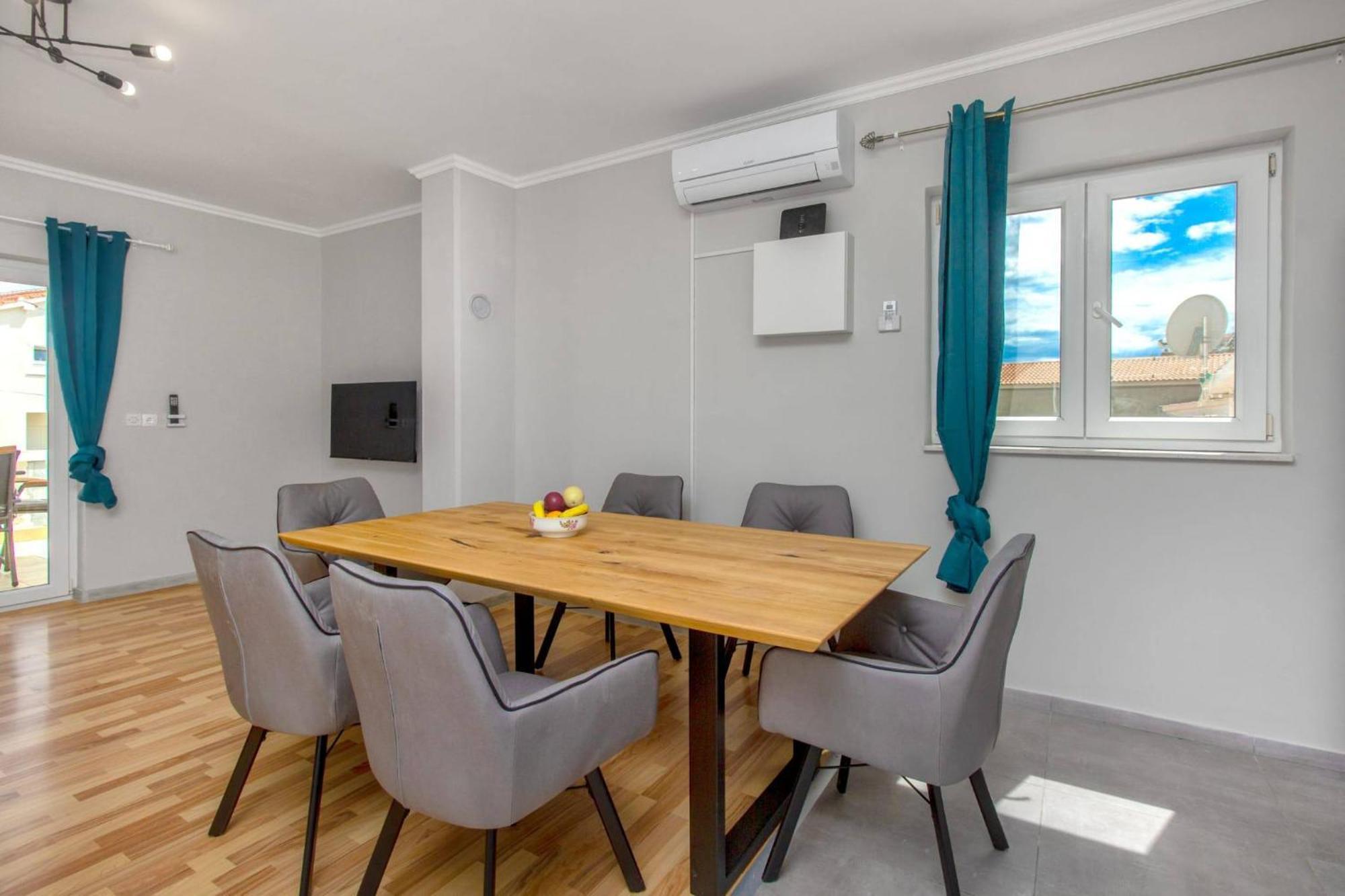 Apartments Alaga Трибунь Экстерьер фото