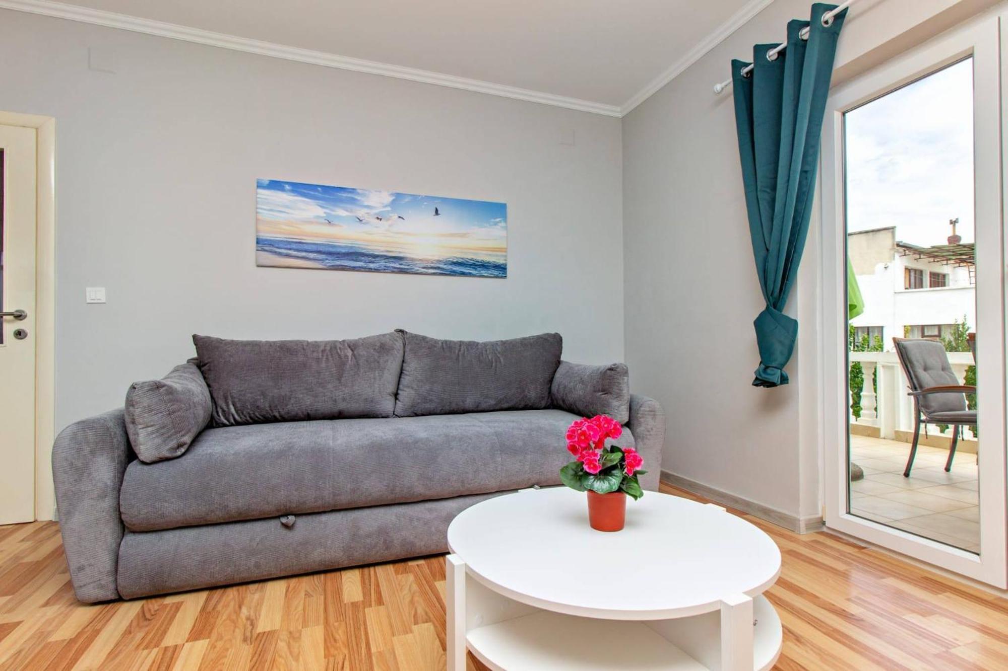 Apartments Alaga Трибунь Экстерьер фото