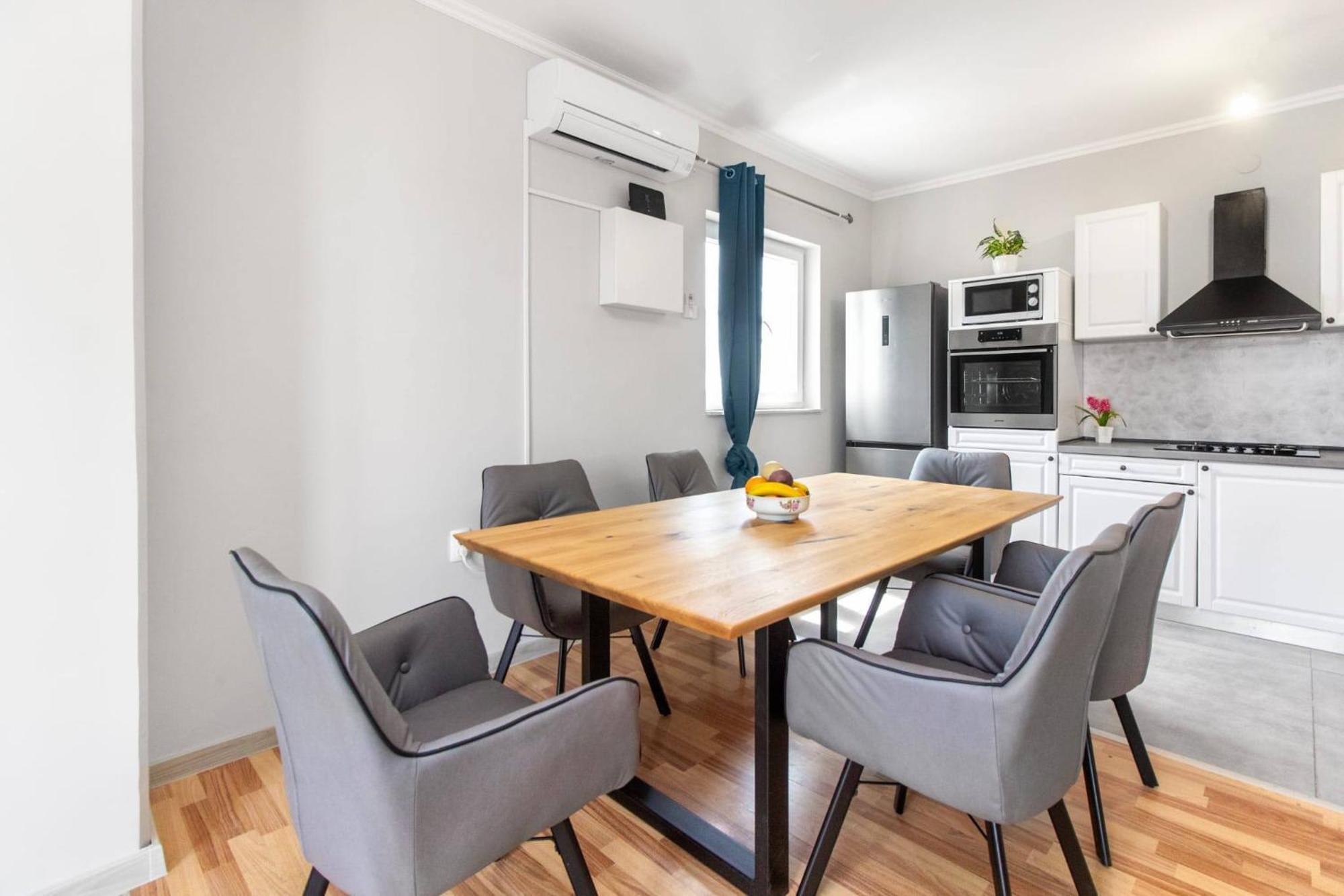 Apartments Alaga Трибунь Экстерьер фото