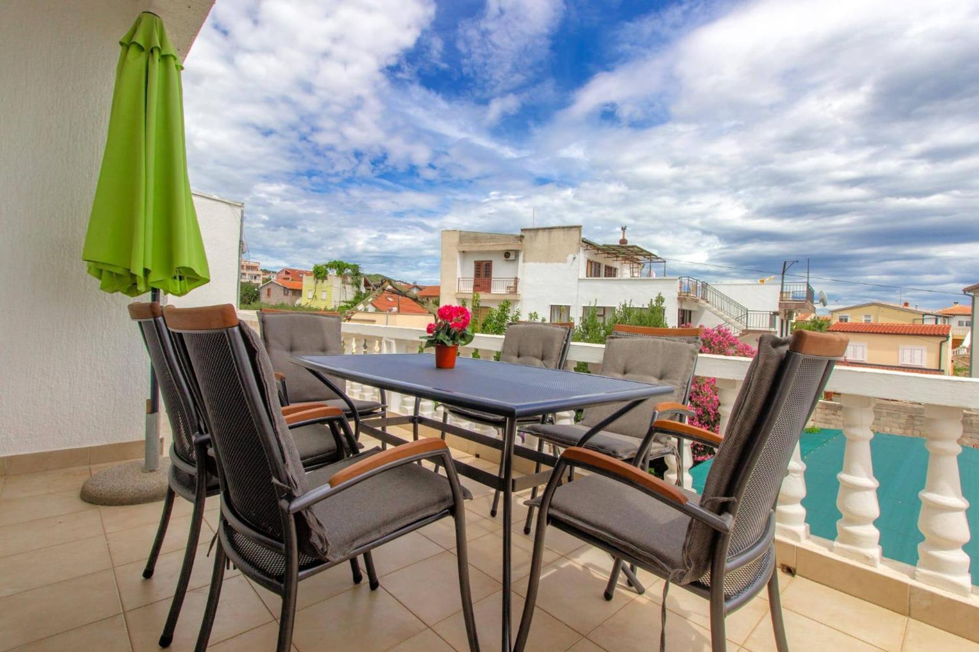 Apartments Alaga Трибунь Экстерьер фото