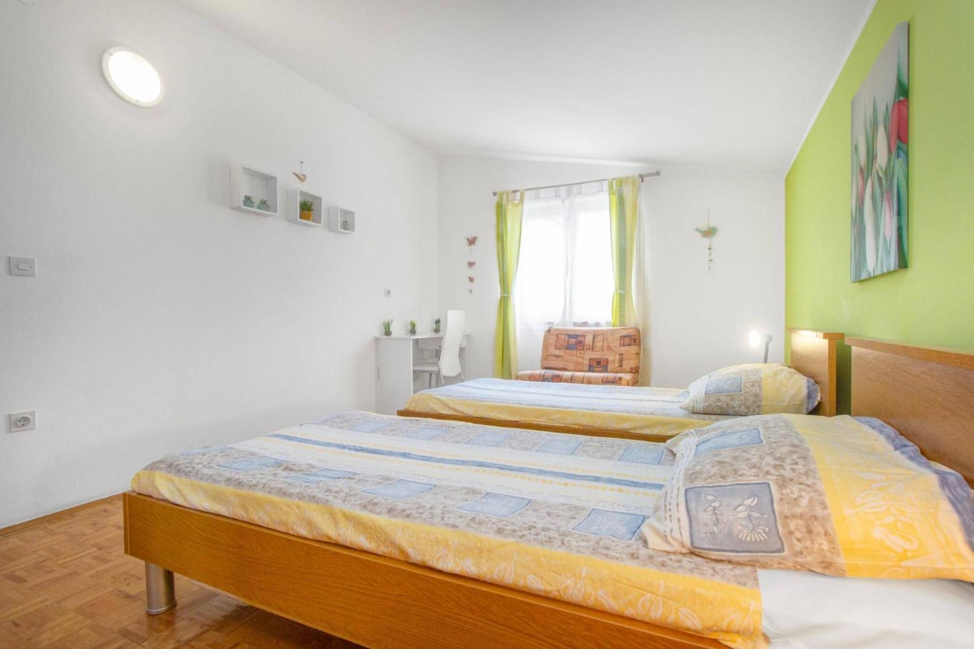 Apartments Alaga Трибунь Экстерьер фото