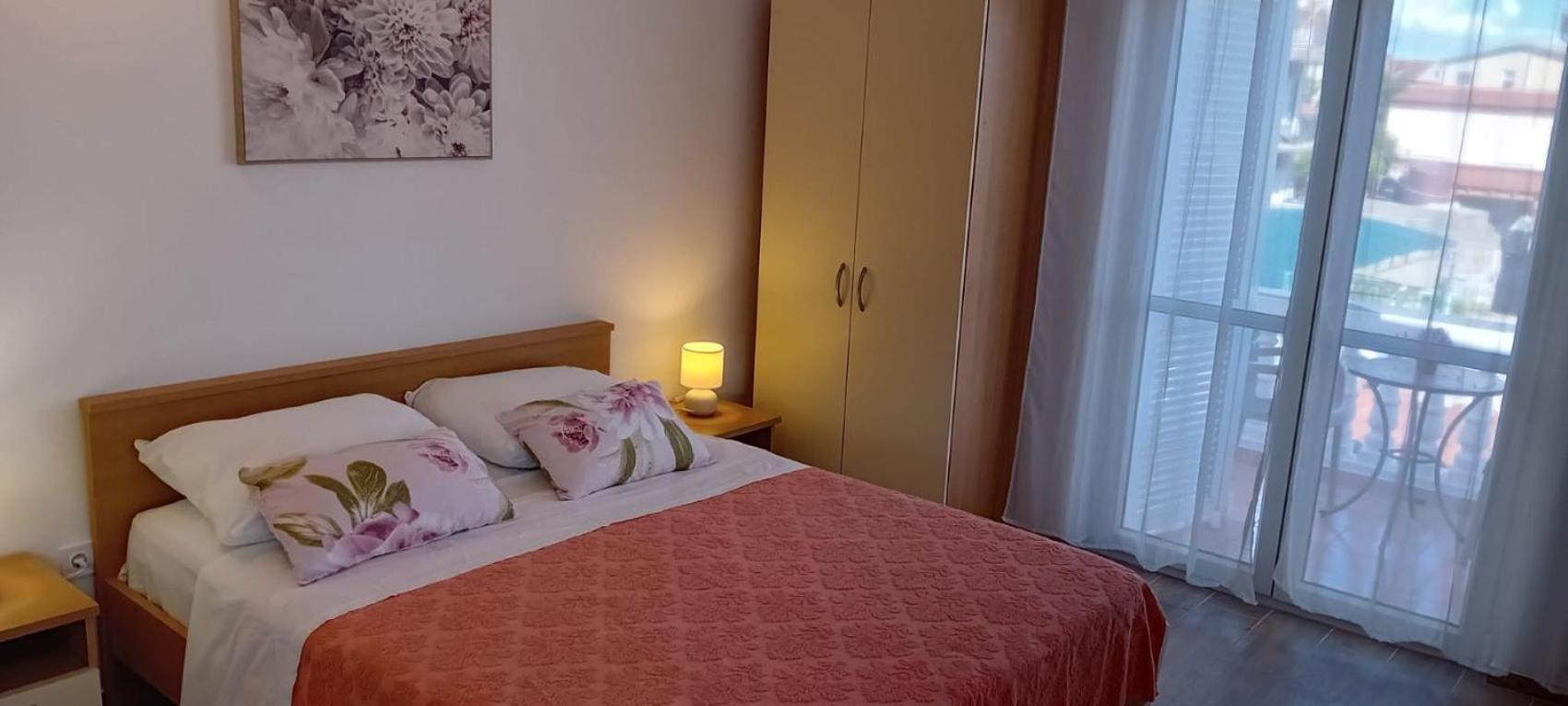 Apartments Alaga Трибунь Экстерьер фото