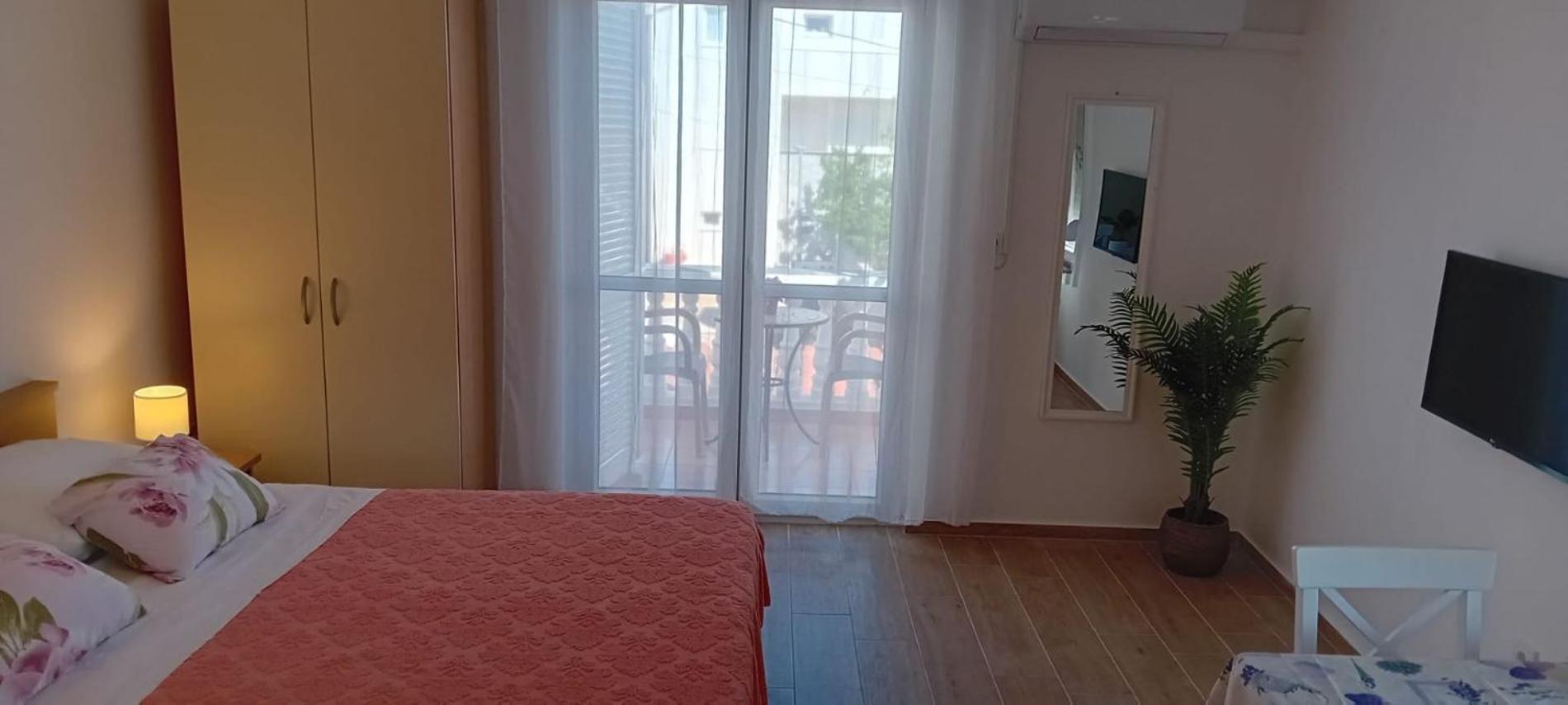 Apartments Alaga Трибунь Экстерьер фото